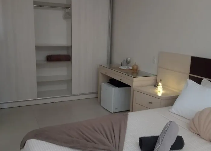 Quarto Suíte Pé na Área Bombinhas